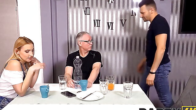Stare I Młode, Chłopaki, Węgierki, Starsze, Młody, Golenie